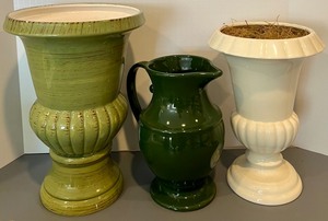 lot 146 image: Vases, Urns and more