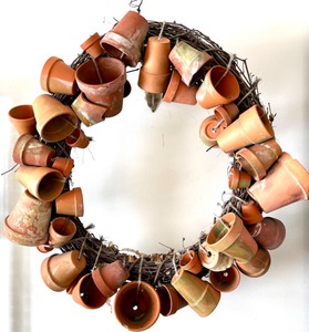 lot 188 image: Clay Pot Creativity