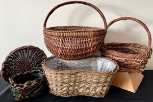 lot 197 image: Vintage Blue Bottles, Baskets and Treasures