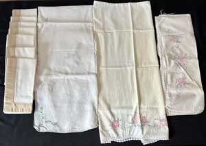 lot 234 image: Vintage Linens