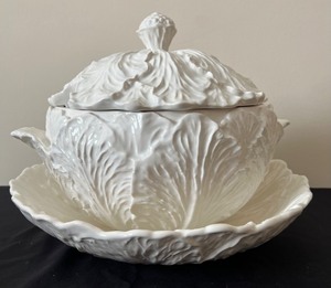 lot 61 image: California Pottery Soup Tureen and Unmarked Serving Platters