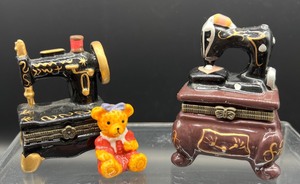 lot 64 image: Sewing Trinket Boxes