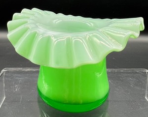 lot 224 image: Fenton Cased Glass Green Ruffle Vase