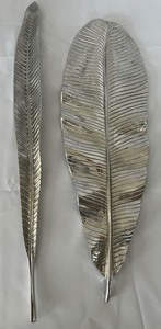 lot 72 image: Set of Two Pottery Barn Silver Leaf Plates