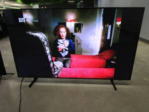 lot 853 image: Samsung - 55 Class 8000 Series LED 4K UHD Smart Tizen TV ModelUN55AU8000FXZA