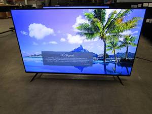 lot 882 image: LG 65 Class 4K UHD Smart LED TV - 65UQ7570PUJ