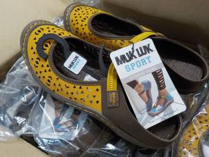 15 pair Mukluk new with tags, Shoe...