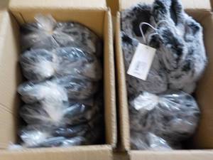 12 Pair Slippers, size L, new with ...