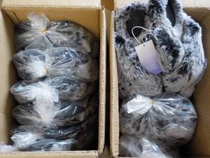 12 Pair Slippers, size L, new with ...