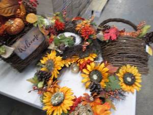 4 Fall Dcor Pieces...