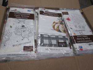 Box of Paper Thanksgiving Table Cov...