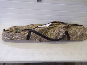 North Pace Hunting Blind with case