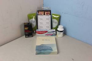 lot 55 image: Health & Beauty Bundle