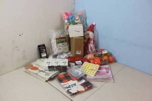 lot 60 image: Assorted Amazon Returns & Shelf Pulls - See Picture