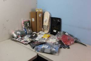lot 69 image: Assorted Amazon Returns & Shelf Pulls - See Picture