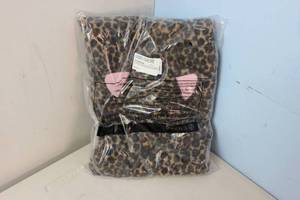 lot 114 image: Kids Onesie Cheetah Costume