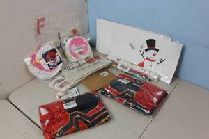 lot 117 image: Assorted Amazon Returns & Shelf Pulls - See Picture