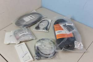 lot 125 image: Electronics Bundle