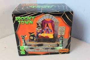 lot 129 image: Lemax Spooky Town Esmeralda The Great # 14825 - New