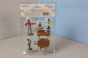 lot 132 image: Lemax 22108 Candy Apple Cart Set of 5 Spooky Town Figurine Halloween Figure Miniature Village