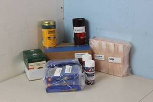 lot 177 image: Food Bundle