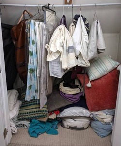 Assortment of Various Linens Towels, Blankets, Pillows, Throw Pillows, Bags, Fabric, Shower Curtains, Etc.