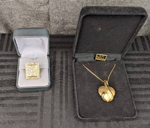 Vintage 18K Yellow Gold 20 Sculpted Heart Pendant Necklace and Gold Ring