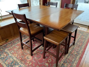 lot 2 image: Very Nice Pub Height Table and Chairs Set