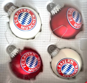 lot 167 image: German Ornaments
