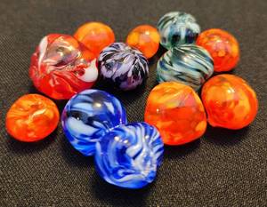 lot 125 image: Gorgeous Art Glass Vase Pairing and More