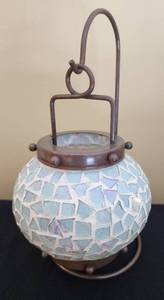 lot 128 image: Lovely Owl Lighting Options and More