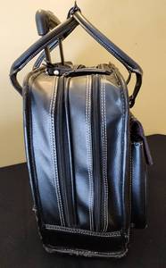 lot 139 image: Black Samsonite Business Travel Luggage