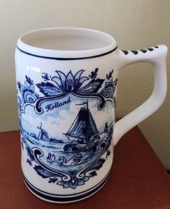 lot 176 image: Beer Steins and More