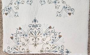 lot 177 image: Lovely Quilt and Sham