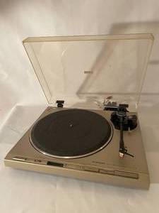 lot 159 image: Pioneer Turntable PL-5
