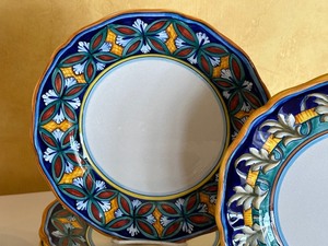lot 67 image: Beautiful Hand Painted Italian Dishes