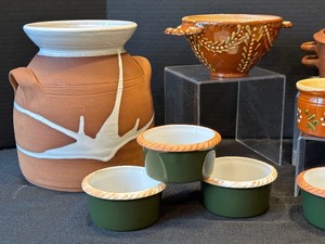 lot 60 image: Collection of Decorative Pottery Pieces