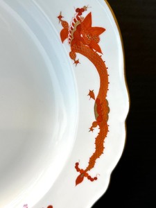 lot 5 image: Meissen Red Dragon Desert Plate - Meissen Red Dragon Breakfast Plate