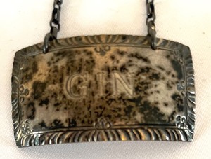lot 373 image: Set of Three Vintage Williamsburg Sterling Silver Liquor Bottle Tags