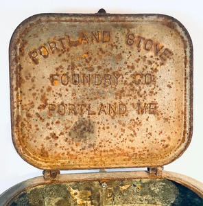 lot 378 image: Portland Stove Foundry Company Copper Vessel with Hinged Top