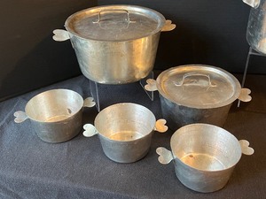 lot 77 image: Vintage Small Lidded French Pots with Heart Shaped Handles