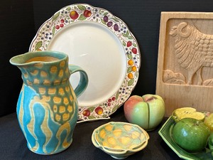 lot 96 image: Pretty Things in the Kitchen