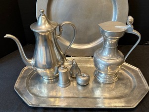 lot 89 image: Vintage Pewter Items