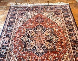 lot 394 image: Lovely Vintage Area Rug