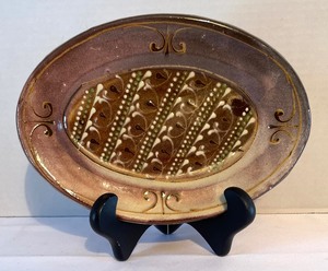 lot 434 image: Cailar Pottery