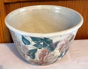 lot 275 image: Signed Floral Painted Pottery Bowl