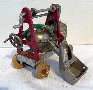 lot 195 image: Vintage Cast Iron Kenton Jaeger Cement Mixer Toy