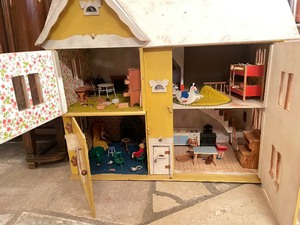lot 168 image: Vintage Handmade Wooden Doll House with Accessories