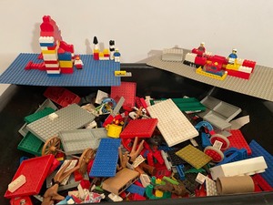 lot 150 image: Vintage Miscellaneous Lego and Toy Lot