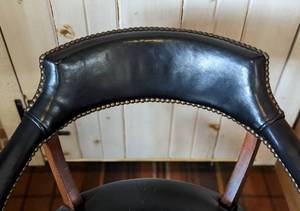 lot 204 image: Vintage Leather Armchair by Classic